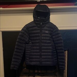 NWT Patagonia Men's Down Sweater New Navy Jacket Size M